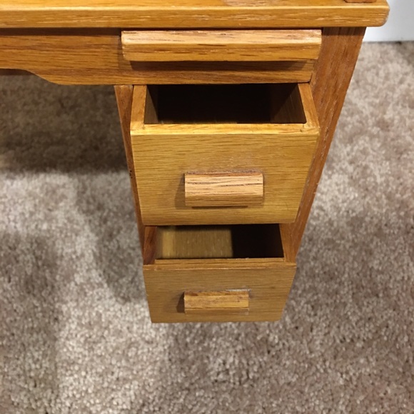 AMERICAN GIRL DOLL-KIT’S ROLL TOP DESK - Picture 4 of 10